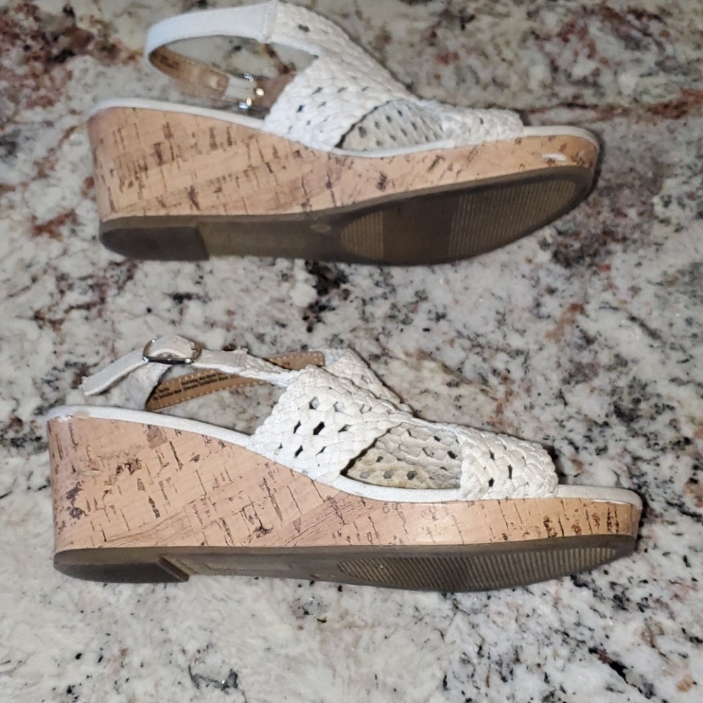 So Girls sz‎ 4 Woven Sandal Cork Wedges